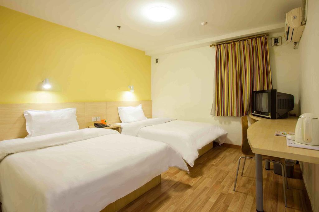 7Days Inn Bazhong Nanchi South Road Phoenix City Room photo